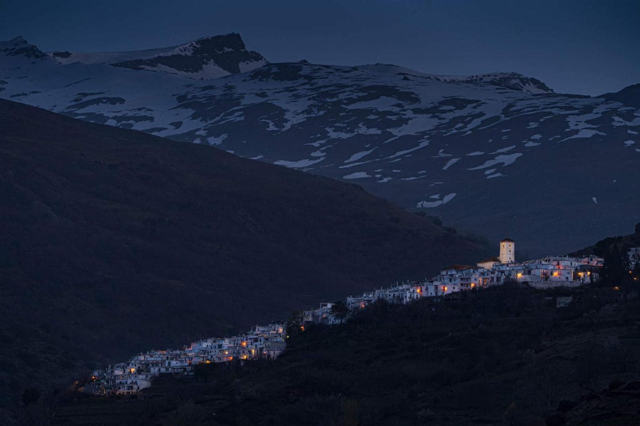 Hostal Ruta De Las Nieves Capileira Esterno foto